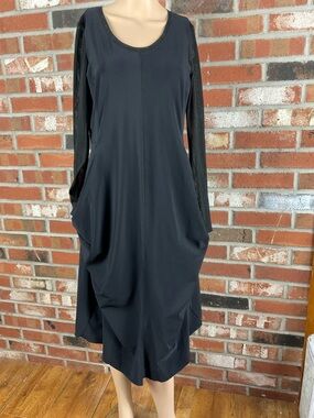 PORTO Black Midi Dress